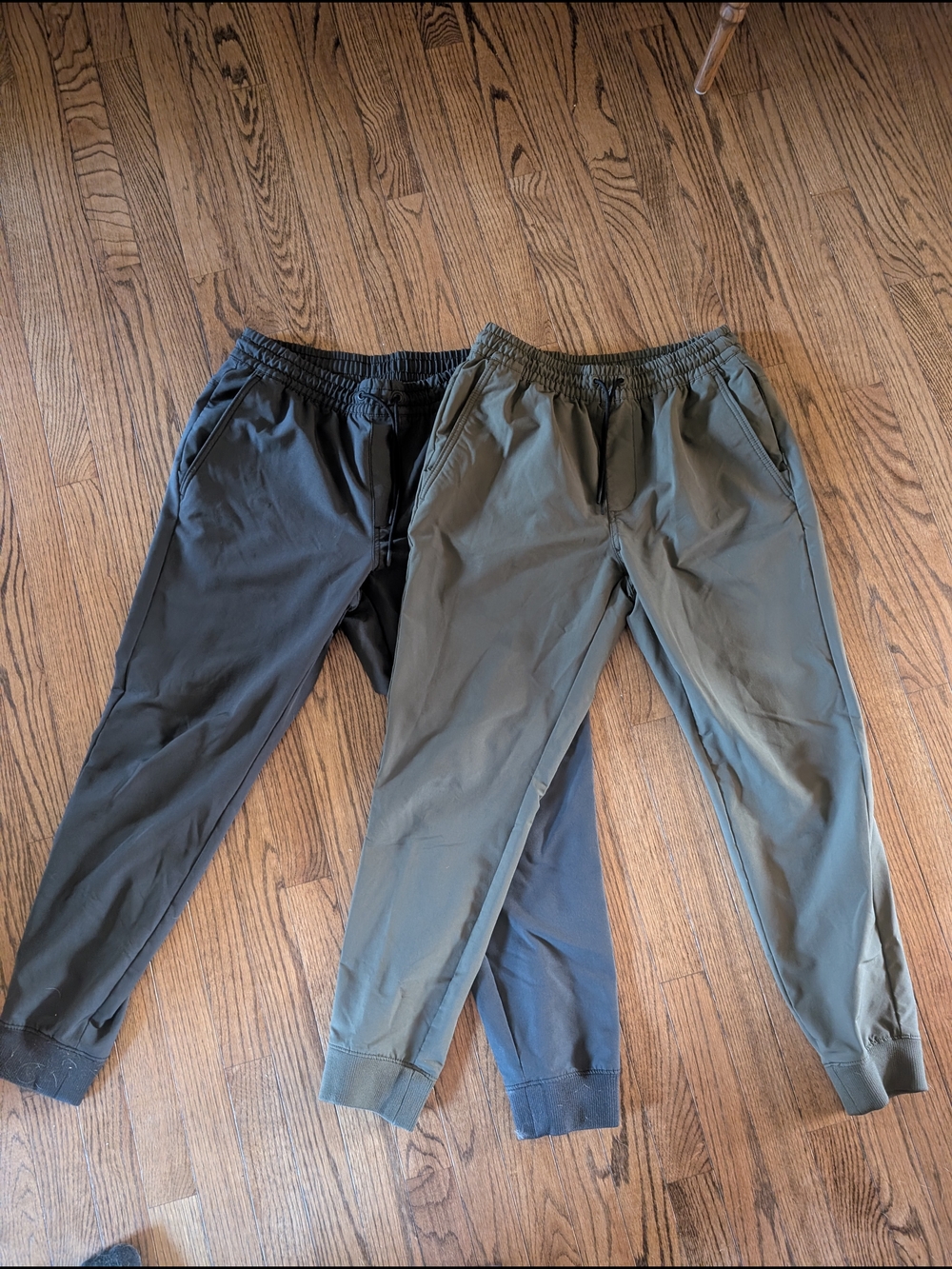 Old Navy Men's Jogger Pants in Olive and Charcoal